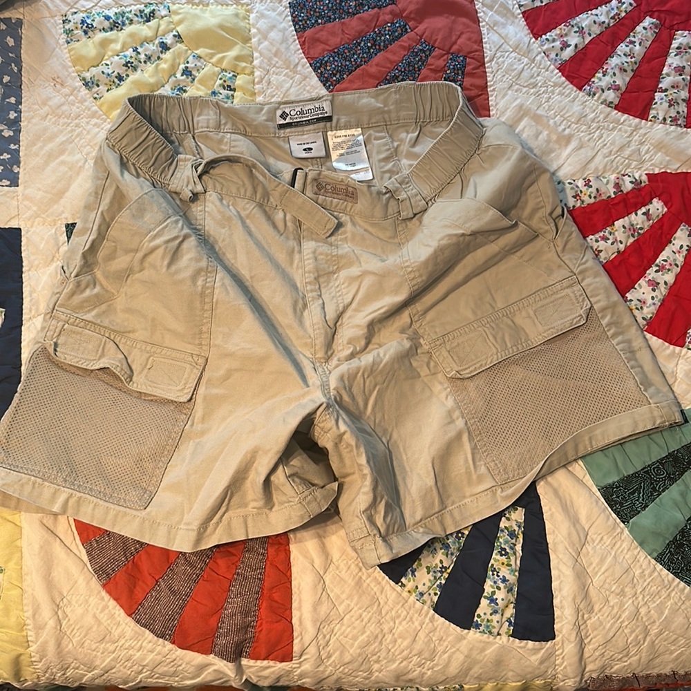 Columbia Performance Fishing Gear Men’s Large Shorts